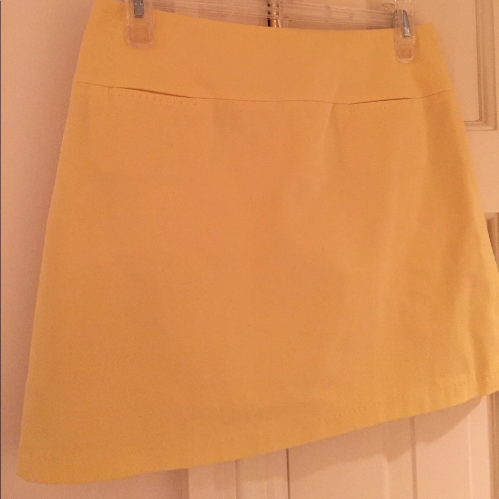Elie Tahari size2. Yellow.